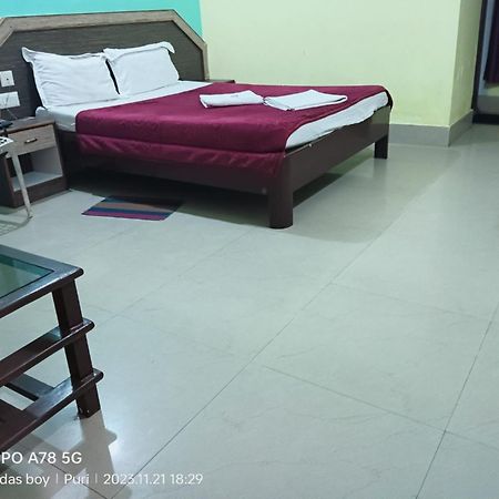 Hotel D2 Holiday Inn -Near Niladri Sea Beach - Puri - Official Verified Екстериор снимка