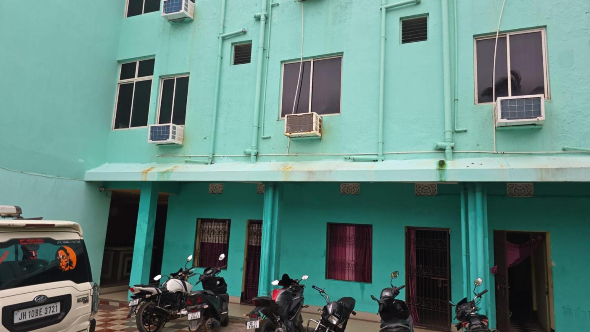 Hotel D2 Holiday Inn -Near Niladri Sea Beach - Puri - Official Verified Екстериор снимка