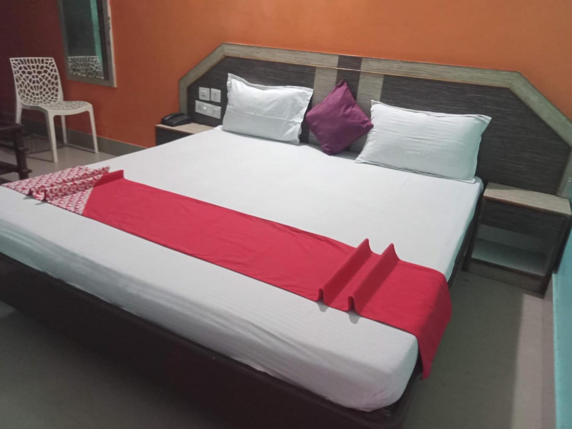 Hotel D2 Holiday Inn -Near Niladri Sea Beach - Puri - Official Verified Екстериор снимка